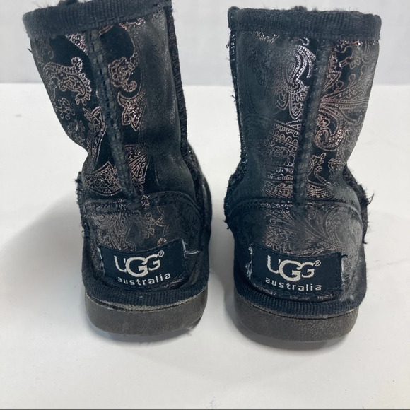 UGG Black and Gold Paisley 24 months boots fur lined - Picture 3 of 7
